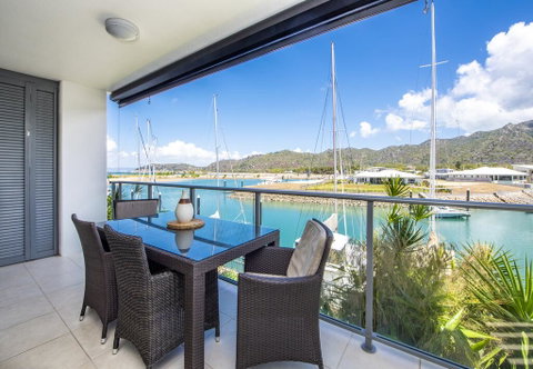 Magnetic Blue Waterfront Apartments - Accommodation Australia 3