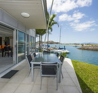 Magnetic Docks Townhouse 1 - Accommodation Australia