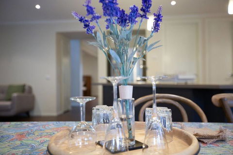 Magnificent Lux Stay@Mont Albert 4BR/WIFI/Garage - Accommodation Australia 1