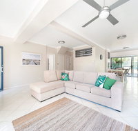 Magnolias  Fingal Bay - Bed n Breakfasts