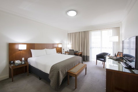 Majestic Roof Garden Hotel - Local Tourism 0