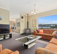 Manfield City Waterfront View Cottage - Accommodation Australia