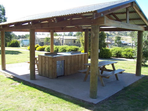 Mansfield Holiday Park - Accommodation Australia 2