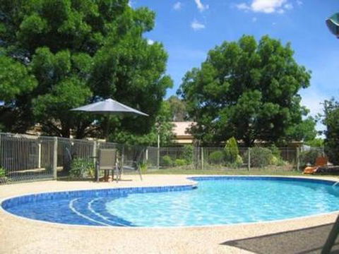 Mansfield Valley Motor Inn - Accommodation Australia 2