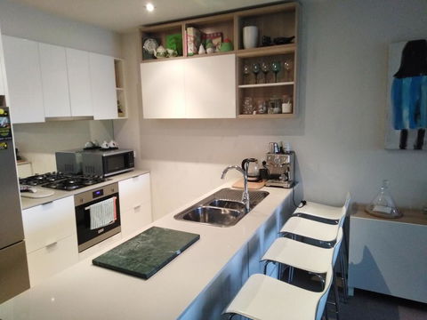 Marina View Apartment On The Maribyrnong River, Melbourne - Accommodation Australia 3