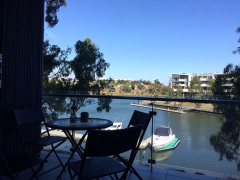 Marina View Apartment On The Maribyrnong River, Melbourne - Accommodation Australia 0
