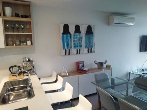 Marina View Apartment On The Maribyrnong River, Melbourne - Accommodation Australia 2