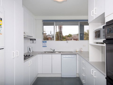 Marine Drive, Cirrus, Unit 6, 44 - Accommodation Australia 3