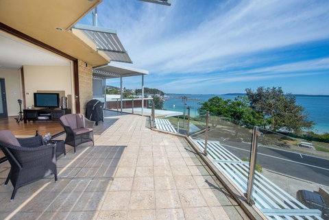 Mariners Rest Unit 3 - Nelson Bay - Bed n Breakfasts 2