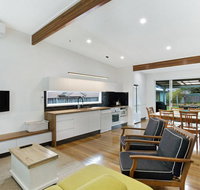 Market Street 13 The Beach House - Bed n Breakfasts