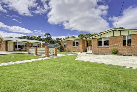 Masons Cottages - Bed n Breakfasts 0