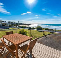 MAVI BEACH HOUSE - beachfront wifi views - Accommodation Australia