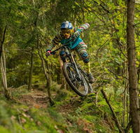 Maydena Chillhouse - Australia Shopping