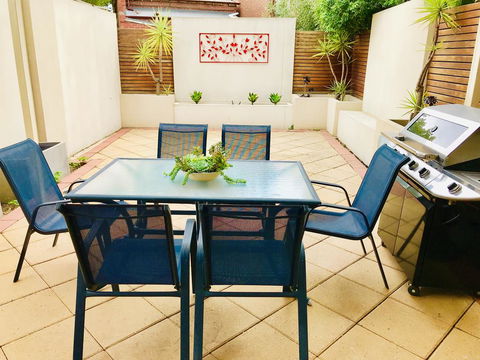 Melbourne Inner City Short Stay Near Flemington Racecourse Free Wifi And Netflix - Accommodation Australia 1