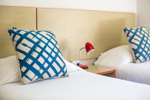 Melton Hotel Auburn - Bed n Breakfasts 1