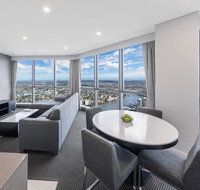 Meriton Suites Adelaide Street - Accommodation Australia