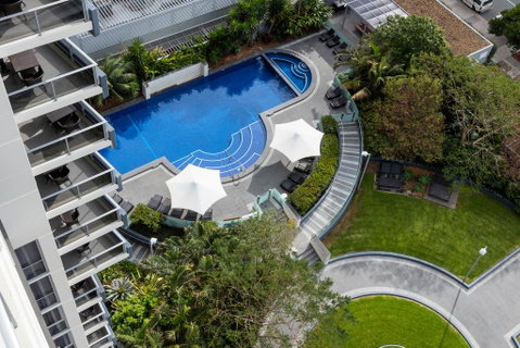 Meriton Suites Broadbeach - Accommodation Australia 0