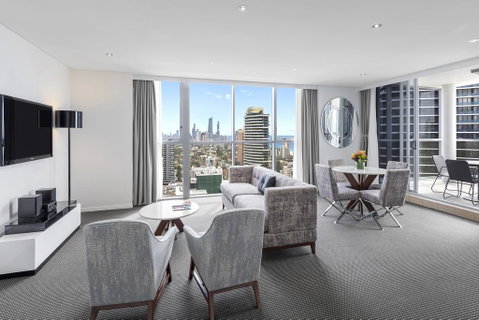 Meriton Suites Broadbeach - Accommodation Australia 1