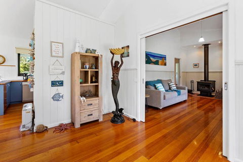 MERMAIDS ON MARENGO - Large Home With Wifi - Accommodation Australia 3