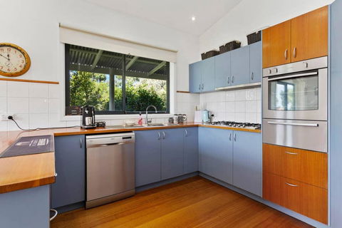 MERMAIDS ON MARENGO - Large Home With Wifi - Accommodation Australia 2