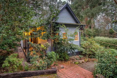Merrow Cottages - Forest Edge - Accommodation Australia 1