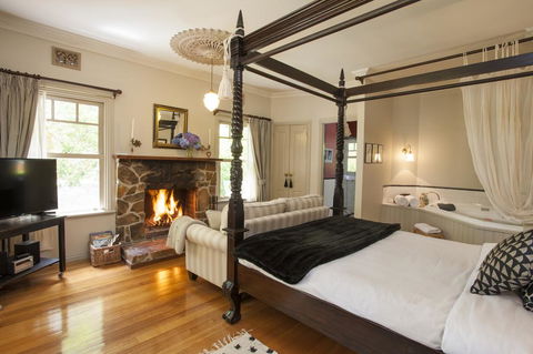 Merrow Cottages - Forest Edge - Accommodation Australia 2