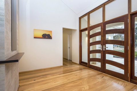 Metricup House - Elegant Country Retreat - Australia Shopping 3