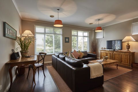 Mews Cottages - Accommodation Australia 2