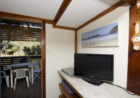 Mick's Beach Cottage - Seal Rocks Beachfront - Australia Shopping 3