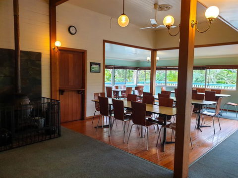 Midginbil Eco Resort - Australia Shopping 1