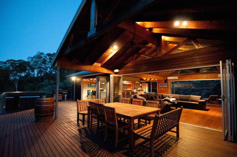 Milbrodale Lodge - Bed n Breakfasts 0