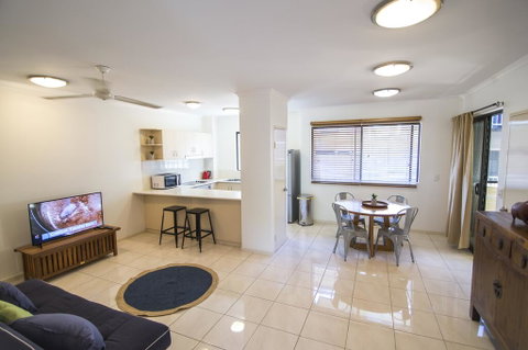 Minnie St 2 Bedroom / 2 Bathroom Apartment - Accommodation Australia 0