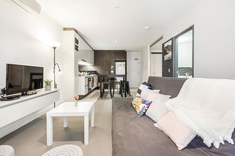 MODERN 2 BEDROOMS -SOUTHERN CROSS STATION - Local Tourism 0