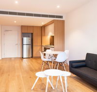Modern Apartment in Darling Harbour - Accommodation Australia