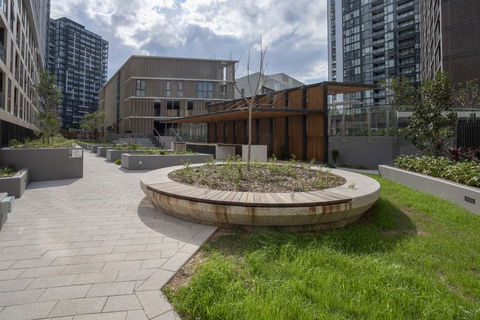 Modern Apartment In Darling Harbour - Accommodation Australia 3