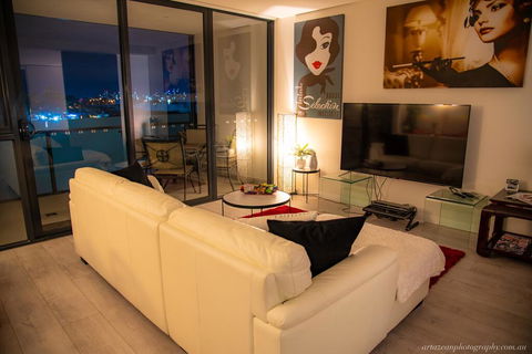 Modern, Clean, Luxury At The Right Price..... - Accommodation Australia 2