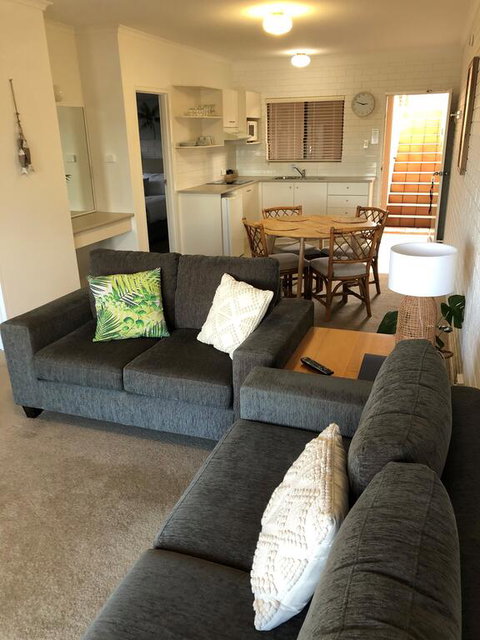 Mollymook Seascape Motel And Apartments - Accommodation Australia 2