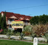Monte Villa Motor Inn - Bed n Breakfasts