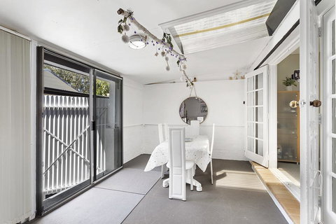 Morna Point Road 86A, Nell's Cottage - Local Tourism 3