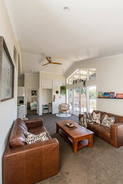 Mortimers Wines - The Canopy Loft - Accommodation Australia 3