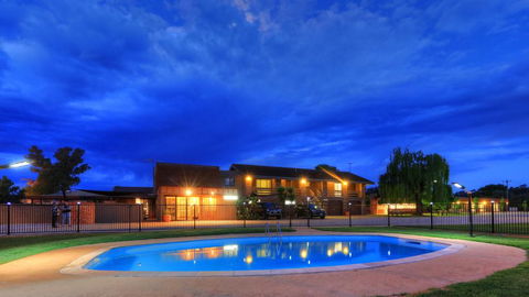 Motel Meneres - Australia Shopping 0