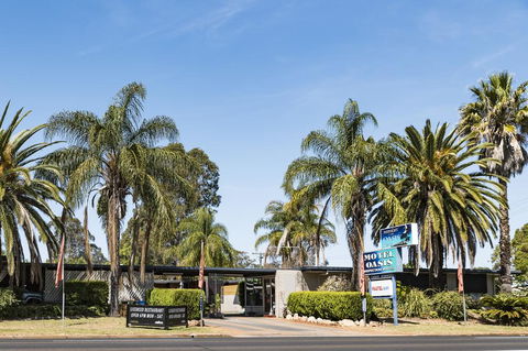 Motel Oasis - Accommodation Australia 0