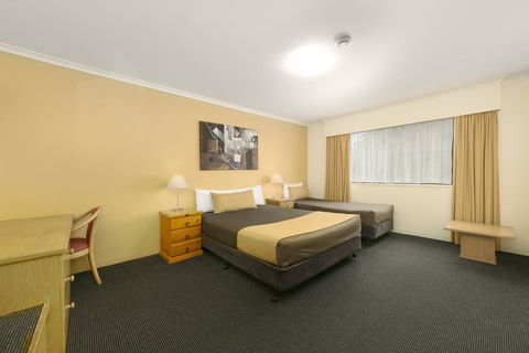 Mt Ommaney Hotel Apartments - Accommodation Australia 3