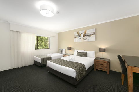 Mt Ommaney Hotel Apartments - Accommodation Australia 2