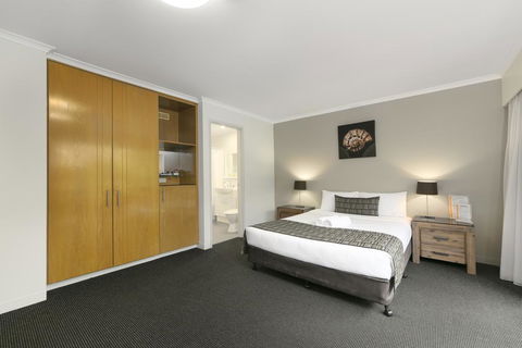 Mt Ommaney Hotel Apartments - Accommodation Australia 0