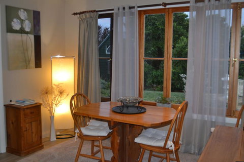 Mulberry Cottage Unique B&B Accommodation - Accommodation Australia 3