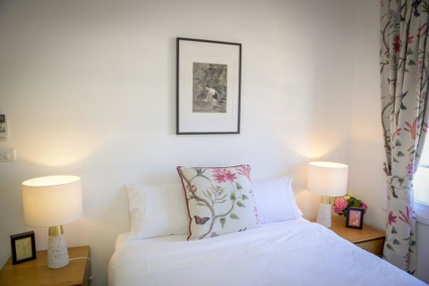 Myrtle Tree Lodge - Flowers, Kangaroo Valley - Accommodation Australia 1
