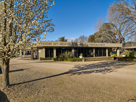 Myrtleford Motel On Alpine - Accommodation Australia 0