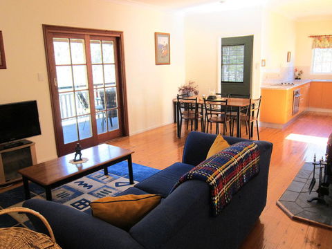 Neds Cabin - Local Tourism 3