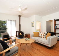 Nest - Pet Friendly - 2 Min Walk to Beach - Accommodation Australia